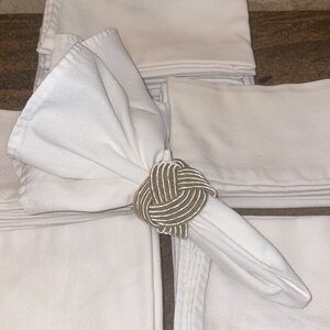 31 Pcs Large White Catering Napkins 18” x 18”
